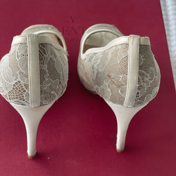 Valentino! original lace open toe,great for Bride! - Picture 8 of 8